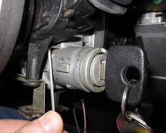 Change the ignition switch - TechWiki